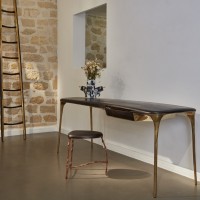 <a href="https://www.galeriegosserez.com/artistes/loellmann-valentin.html">Valentin Loellmann </a> - Brass - Desk